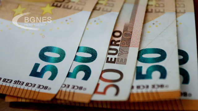 ECB surveys Europeans on new themes for euro banknotes