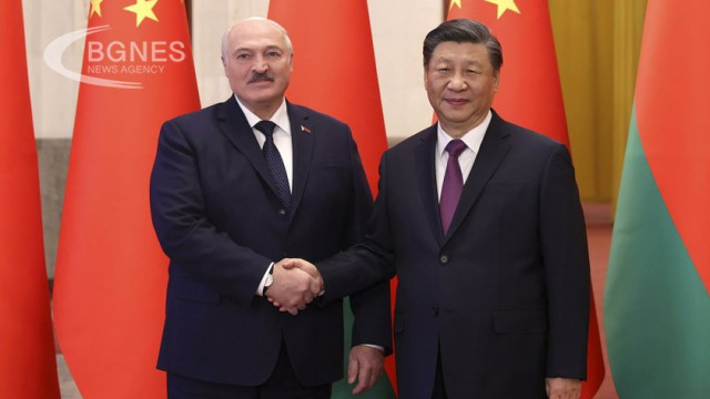 Chinese President Xi Jinping met with Belarusian President Alexander Lukashenko. This was reported by the Xinhua news agency