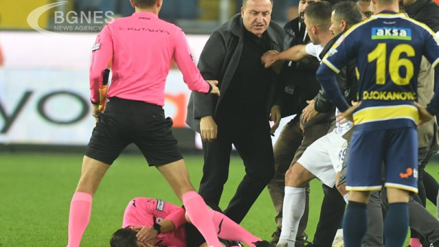 Turkish football referee Halil Umu Meller has been discharged from hospital after being attacked and punched in the face by Ankaragücü president Faruk Koca