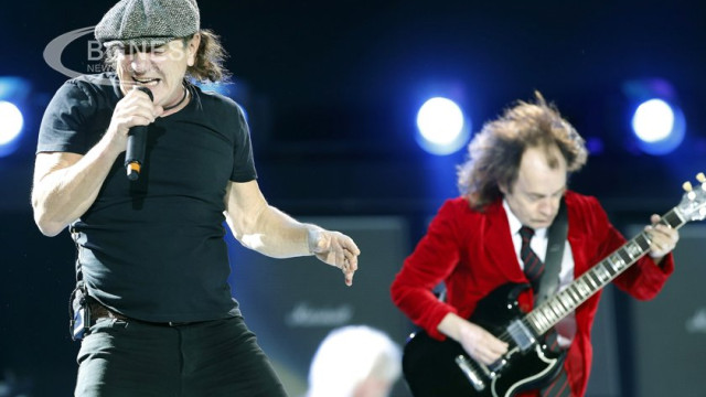 AC/DC mourn the death of their drummer Colin Burgess