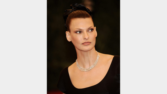 Linda Evangelista reclaims her throne on the pages of V