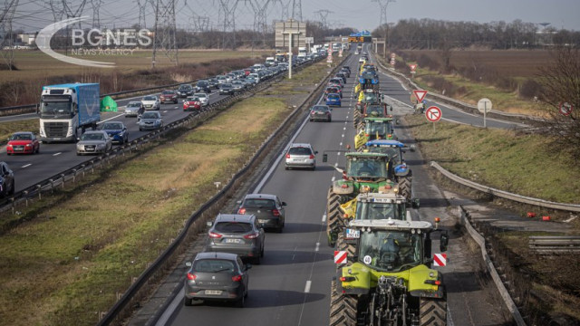 Protesting French farmers plan blockade of Paris