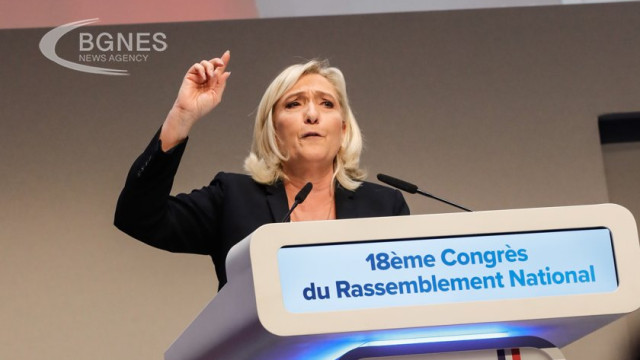 The leader of the French extreme right, Marine Le Pen, is in first place in the barometer of Le Figaro magazine for the 10 best political personalities in France