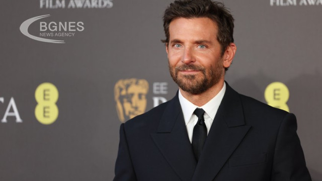 Bradley Cooper plans to spend a quiet evening with his mother after this year's Oscars ceremony.