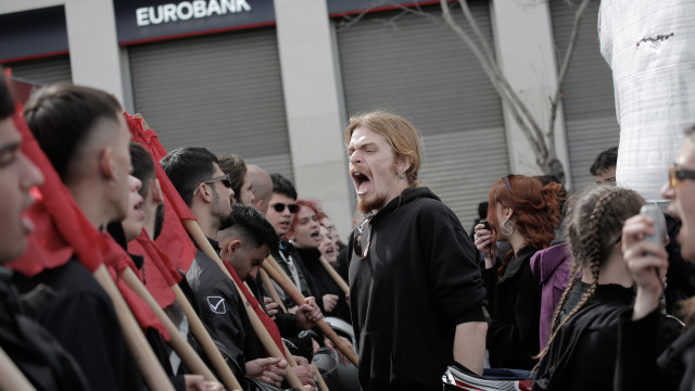 Thousands of Greek students protest against education reform