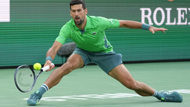 Djokovic wins a three-set battle in Indian Wells opening match