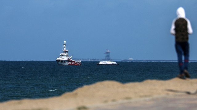 A Spanish ship with 200 tons of humanitarian aid approached the shores of Gaza