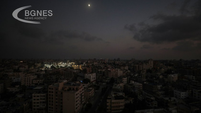 The Israeli army has launched an operation around Gaza's largest hospital, Al-Shifa