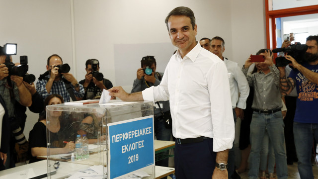 Greek opposition submits vote of no confidence against Mitsotakis