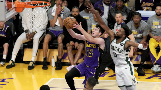 Lakers rally from a 19-point deficit to beat Milwaukee in double overtime