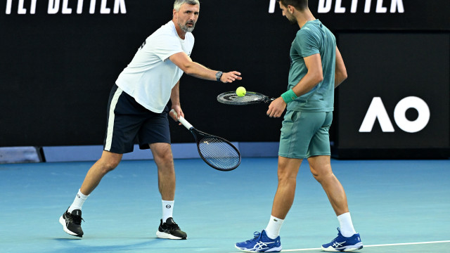 Djokovic splits with coach Goran Ivanisevic