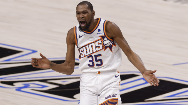 Durant dominates the champs for a vital win for Phoenix