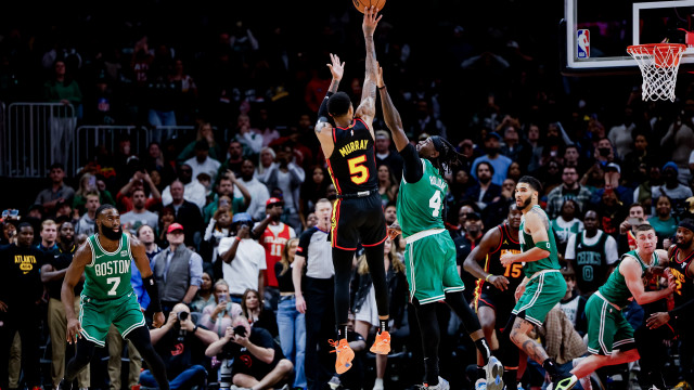 Murray's 44 points lead Atlanta to second win over Boston in four days