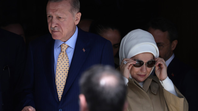 Turkish President Erdogan and his wife voted in Yusküdar