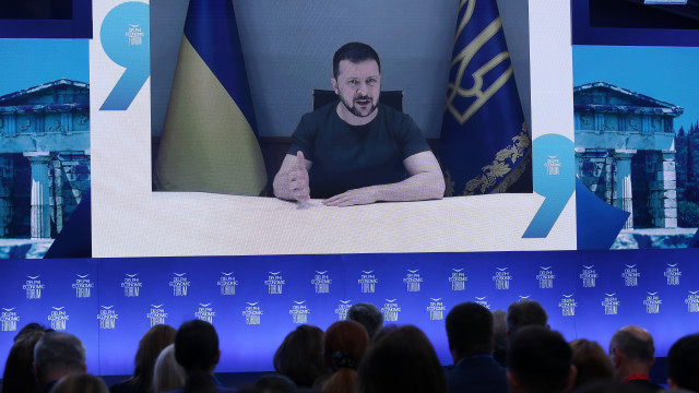 Zelensky in Delphi: Putin must lose in Ukraine