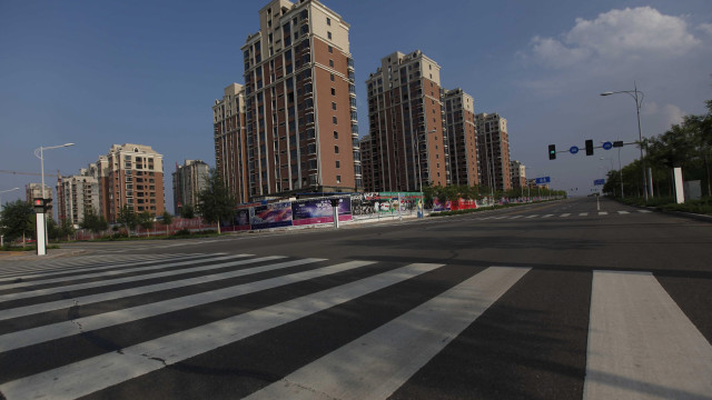 China's large megacities are rapidly declining