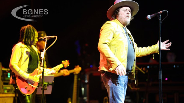 Zucchero sang in front of thousands dancing and singing fans in the ...