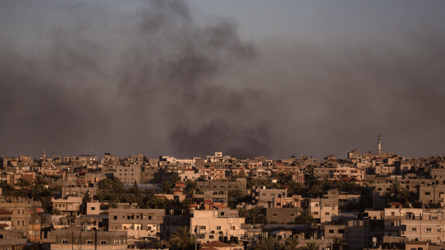 35 people died after an Israeli strike on a center for displaced people in Rafah