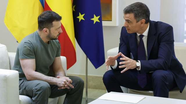 Spain pledges 1 billion euros in military aid to Ukraine