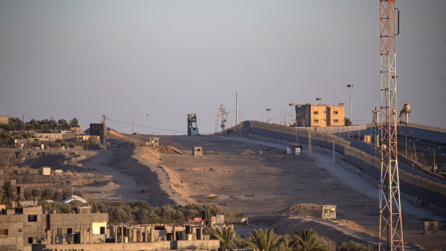 Egypt military says border guard killed in 'shooting' at Rafah border