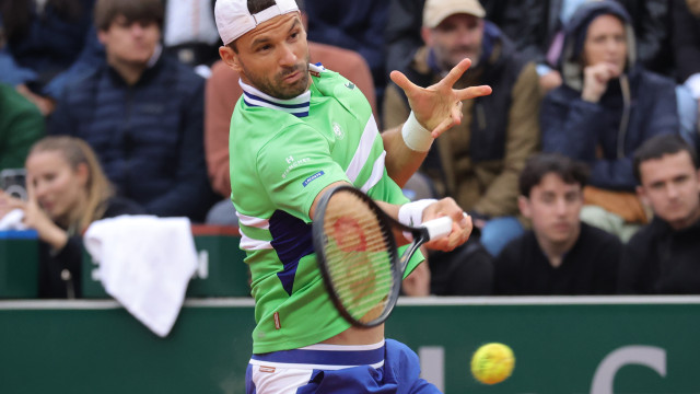 Grigor Dimitrov defeated a tough Belgian for his third round of 16 in Paris