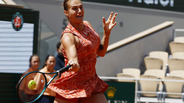 Sabalenka reaches Roland Garros quarter-finals without dropping a set