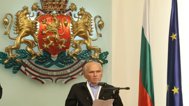 Leader of the Bulgarian National Minority in Serbia Ivan Nikolov was awarded the Order of Stara Planina