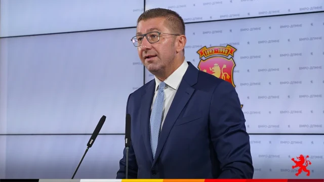 Mickoski will use "North Macedonia" when taking the oath