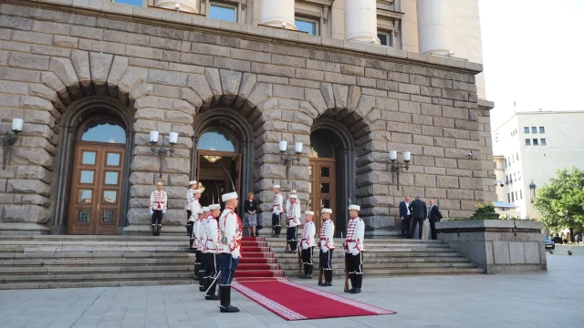 I expect the National Assembly not to slip up, said Dimitar Glavchev upon entering the parliament.