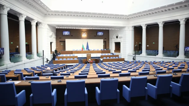 The political crisis in Bulgaria continues after the National Assembly failed to elect a first-term government proposed by GERB-UDF