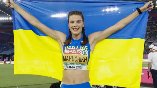 Stefka Kostadinova's 36-year-old world record in high jump fell