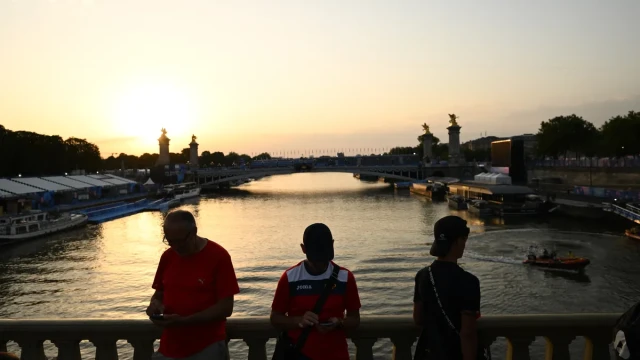 The women's and men's Olympic triathlons will be held today after pollution in the River Seine has dropped to swimmable levels