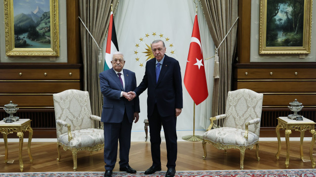 Erdogan promised Mahmoud Abbas full support for the cause of Palestine