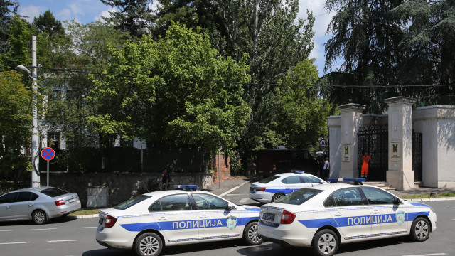 Serbian police killed a gunman in a shootout during an arrest in Novi Pazar