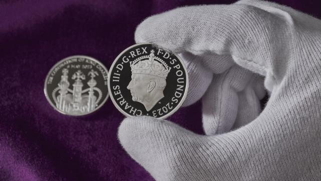 £1 coin with the face of King Charles III enters circulation