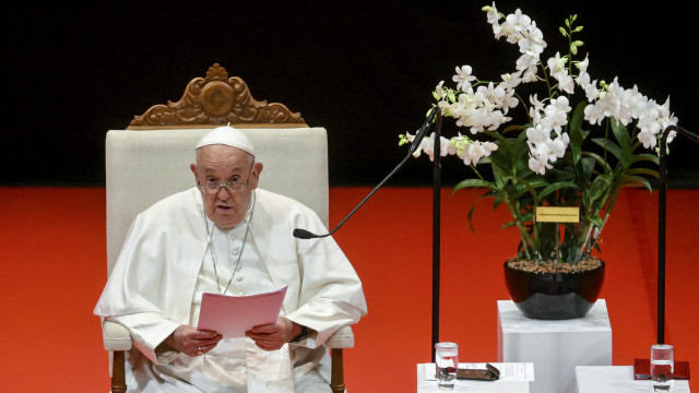 Pope Francis has called for fair wages for migrants in Singapore