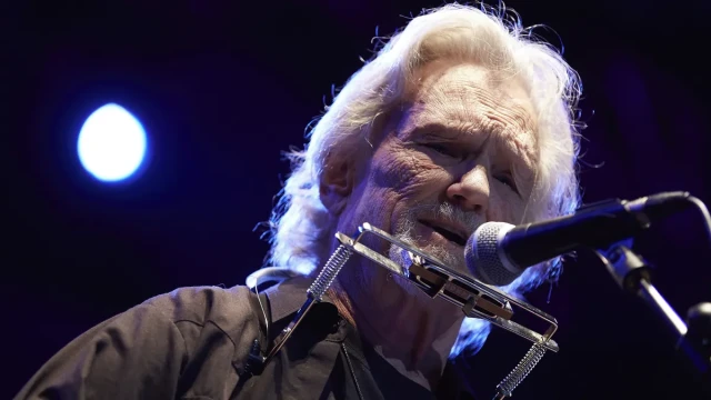 American country singer and actor Kris Kristofferson dies at 88