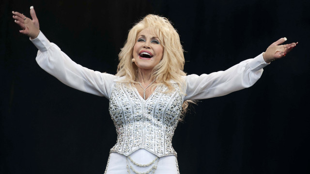 Singer Dolly Parton made a hefty donation to those affected by Hurricane Helen