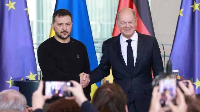 Scholz Announces $1.5B Aid For Ukraine, Zelensky Hopes War With Russia Will End By 2025