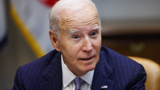 Biden announces USD 425 million arms package for Ukraine