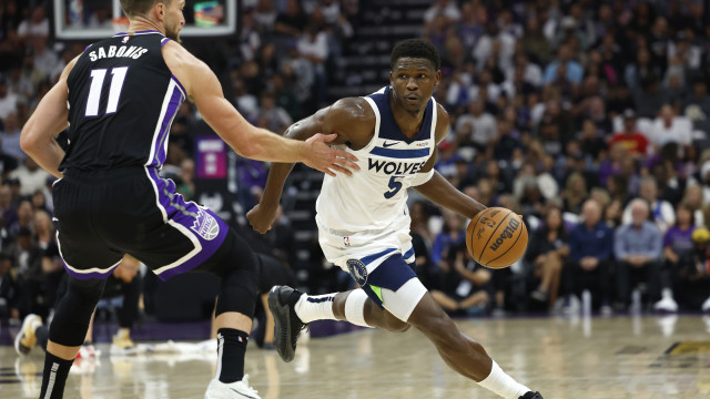 Randle and Edwards led Minnesota to victory over Sacramento