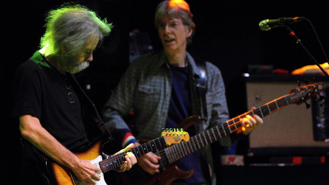 Rock bass great Phil Lesh dies at 84