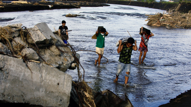 New storm hits Philippines after deadly Trami