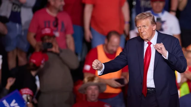 Trump sues CBS TV over Harris interview