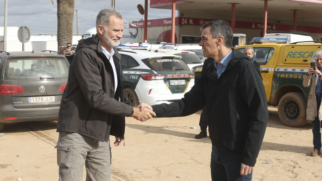 Spain's King Felipe VI arrived in the flood-hit region