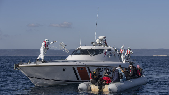 Four dead in migrant boat sinking in Greece