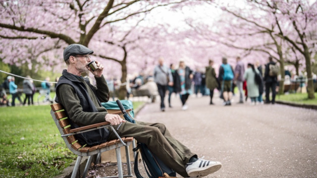 Prolonged sitting and lying can increase heart problems