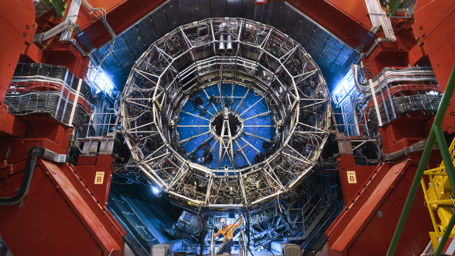 CERN cuts ties with Russian research institutes