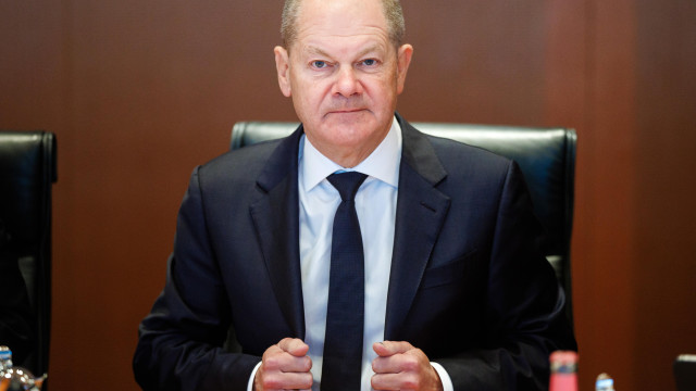 Scholz: It is too early to think about German peacekeepers in Ukraine