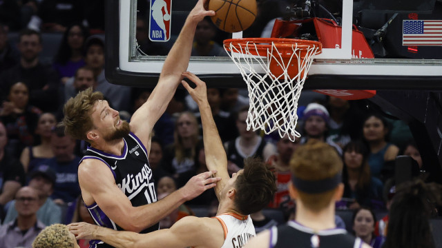 Sabonis' monstrous double-double leads Sacramento to victory over Pelicans